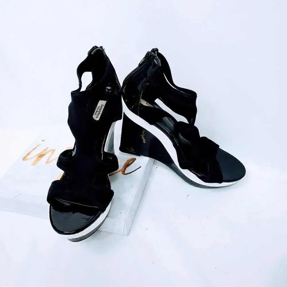 Vera Wang Svettie Black Platform Wedges 9.5